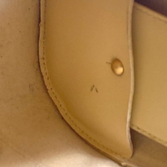 Authentic LOUIS VUITTON M5218A Epi Nocturn PM bag Shoulder Bag Yellow Based - Picture 2 of 16